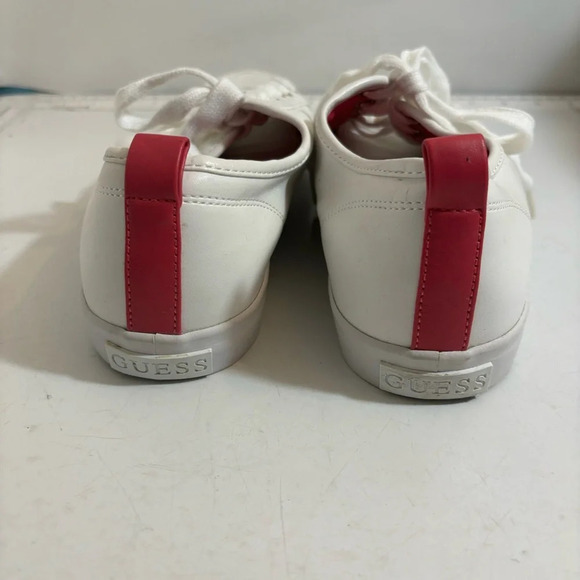 Guess women’s white lace‎ up running tennis shoes in size  10 - Picture 3 of 12